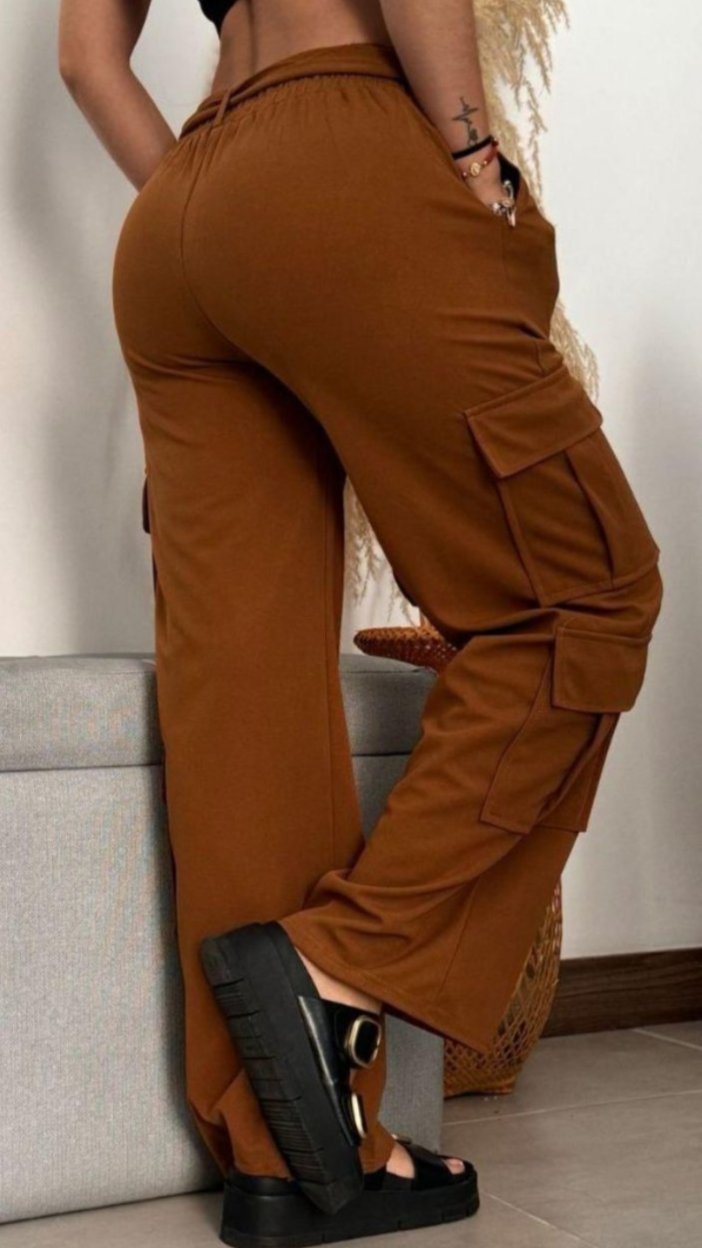 Donna-Pantalón  Cargo